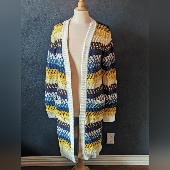 Lovestitch Cardigan Medium - Picture 7 of 8